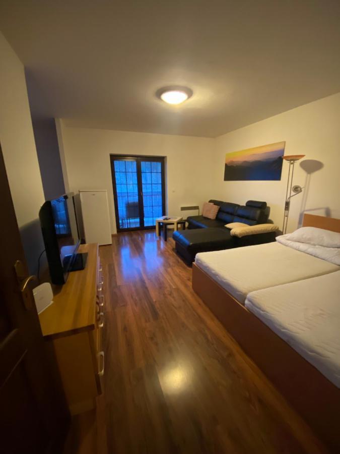 Apartman Hrabovo Olympia 2 鲁容贝罗克 外观 照片